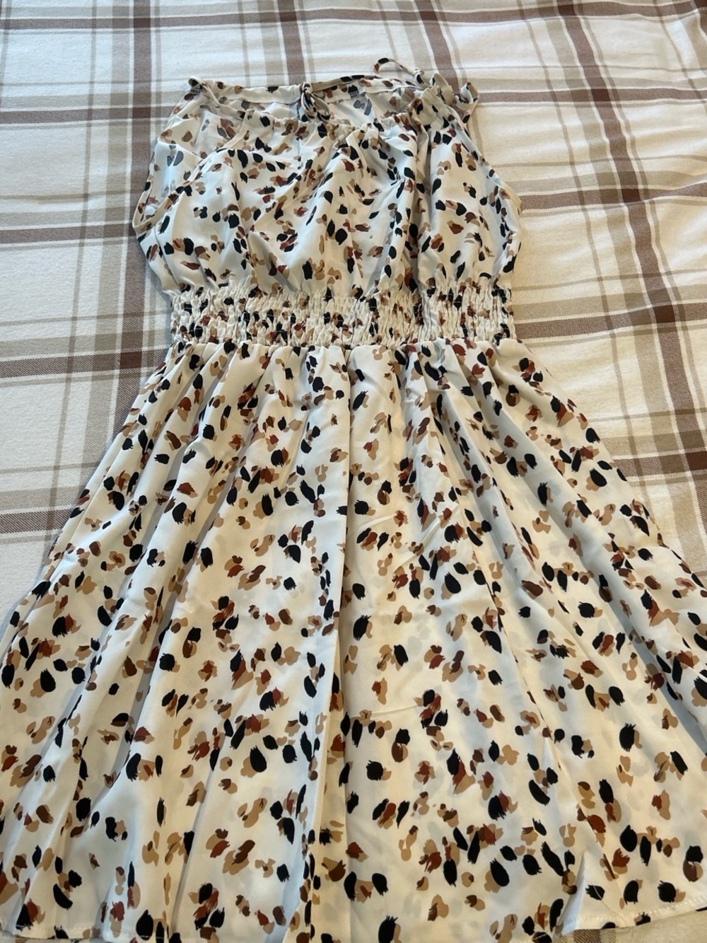 New! Cream Sleeveless Cream Animal-Print Smocked-Waist Dress
Lightweight Small